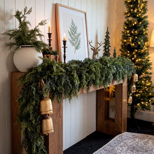 MerryMantel Cedar Garland